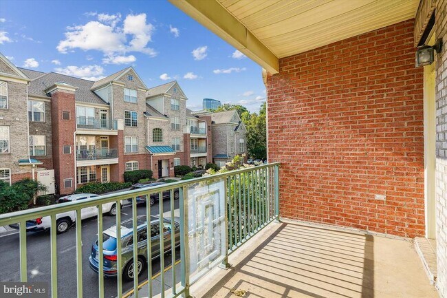 Building Photo - 12161 Abington Hall Pl