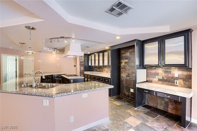 Building Photo - 8732 Castle Ridge Ave