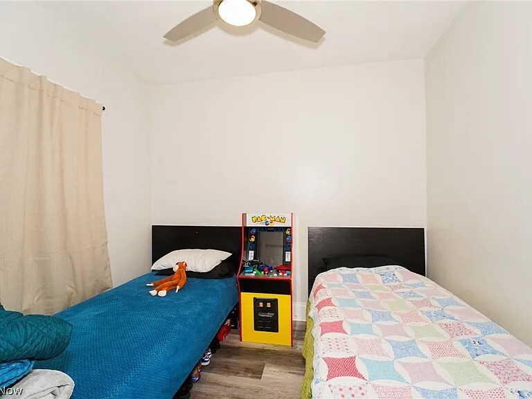 Building Photo - 3647 W 47th St