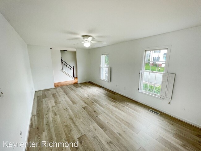 Building Photo - 3 br, 2.5 bath House - 400 Village Gate Dr