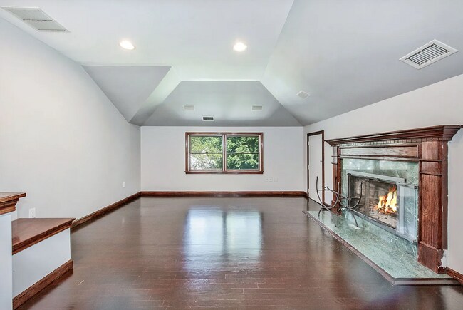 Building Photo - 177 Puritan Dr