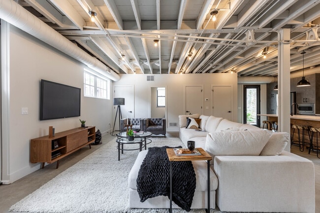 Building Photo - 2228 N Kedzie Blvd