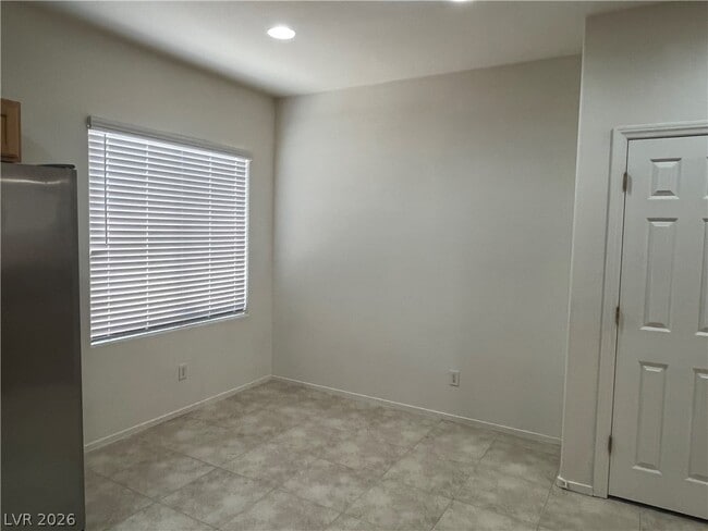 Building Photo - 10922 Moonbeam Glow Ln