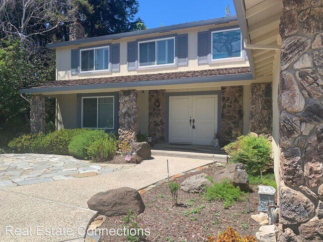 Building Photo - 6 br, 2.5 bath House - 2619 Neves Ct.