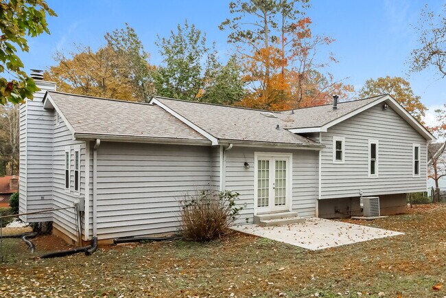 Building Photo - 1013 Summer Pl NW