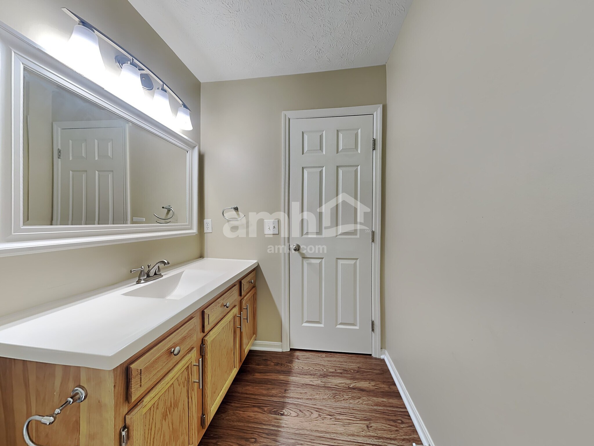 Building Photo - 7 Flamingo Ct