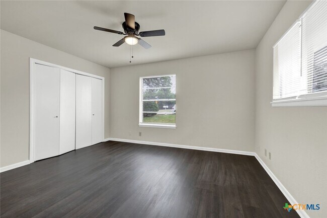 Building Photo - 334 Craddock Ave