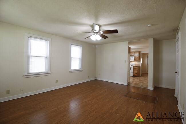 Building Photo - 321 Kearney St