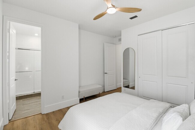 Building Photo - 655 Hookline Cir