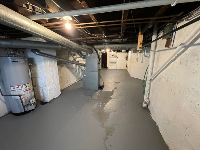 Building Photo - 2641 Noble Ave