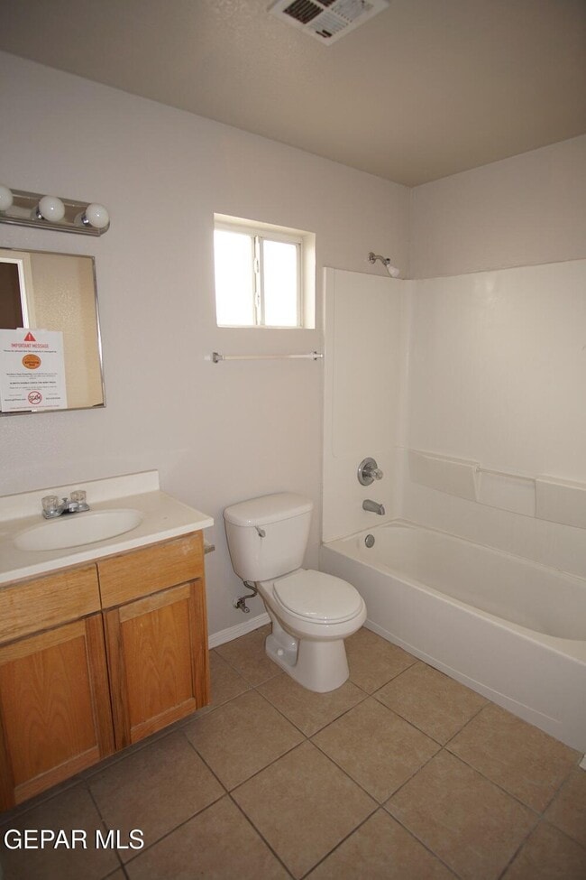 Building Photo - 11021 Sunshine Ct
