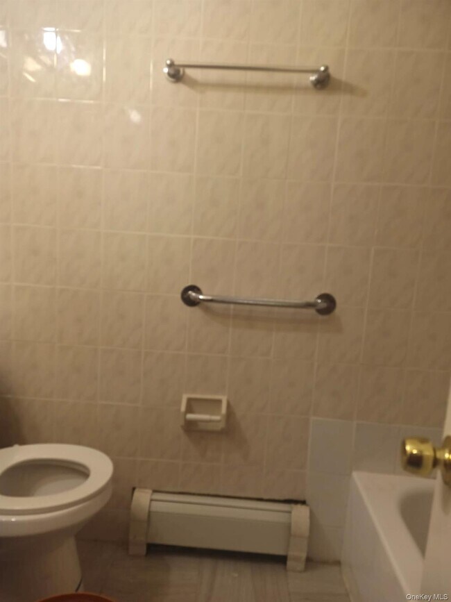 Building Photo - 84-03 Chapin Pkwy