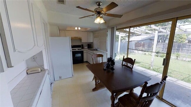 Building Photo - 3309 Ridgeglen Cir