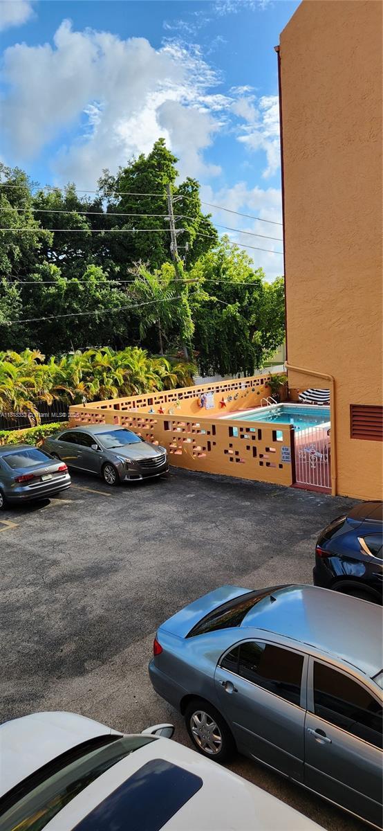 Building Photo - 6200 W Flagler St