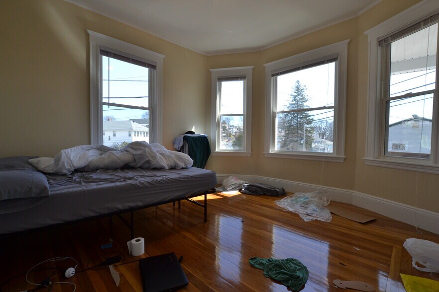 Building Photo - 3 Glenley Ter