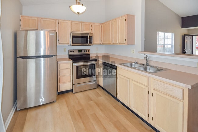 Building Photo - 5231 Pin Oak Dr