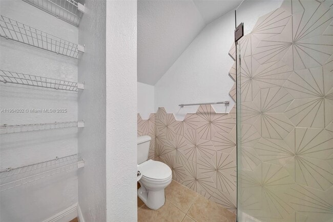 Building Photo - 2814 SW 27th St