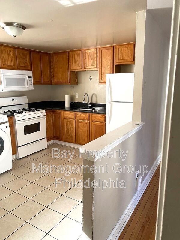 Building Photo - 12 E Jefferson St