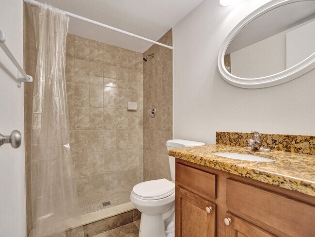 Building Photo - 3115 Oakland Shores Dr