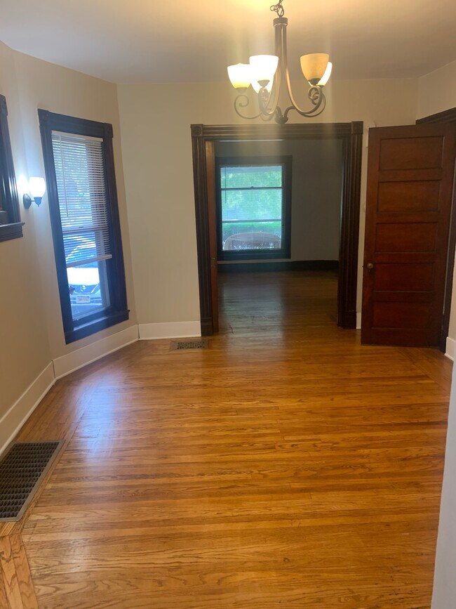 Dining Room - 695 West Ave