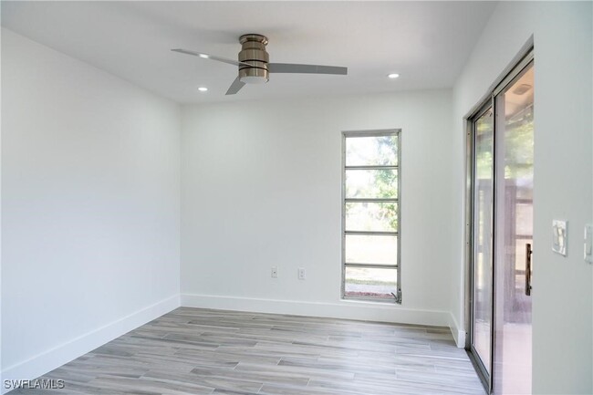 Building Photo - 6360 Royal Woods Dr