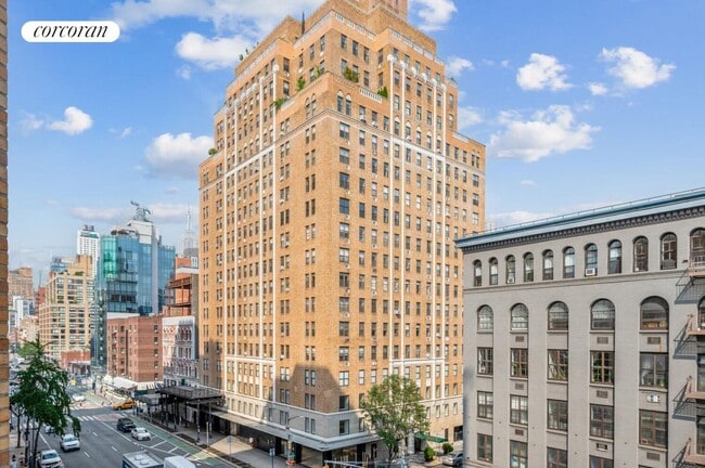 Building Photo - 200 W 16th St