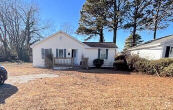 Building Photo - CUTE AND COZY 3 BEDROOM HOME AT BUCKROE BE...