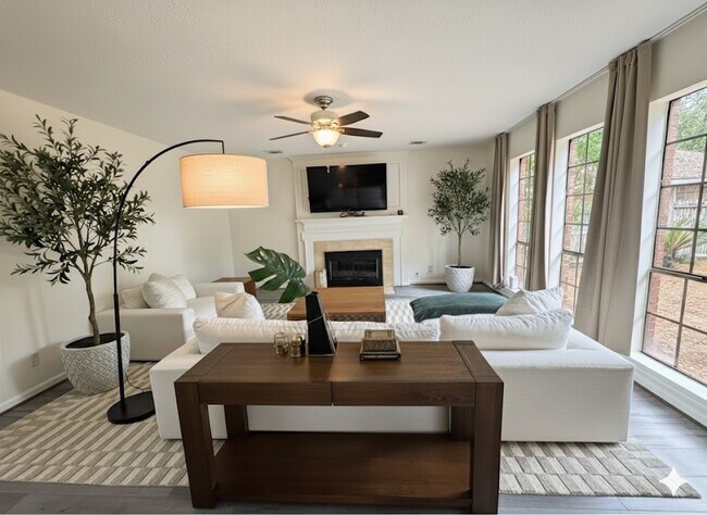 Building Photo - 16906 Scenic Lakes Way