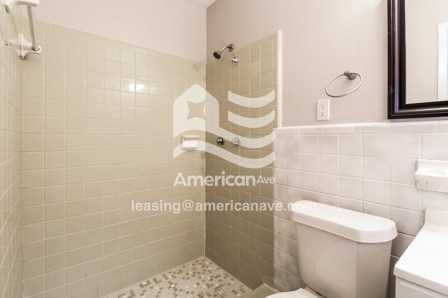 Building Photo - 103 Galahad Dr