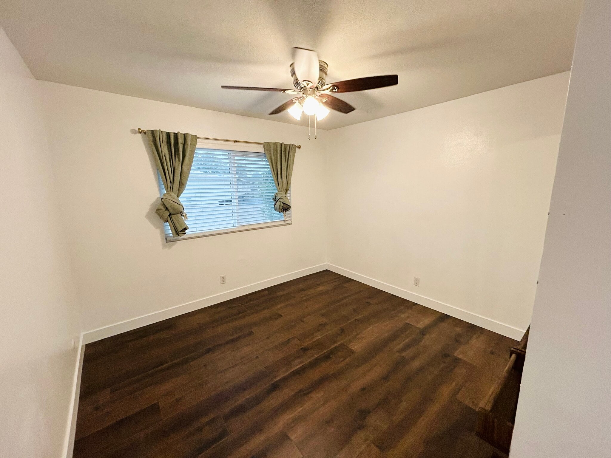 Building Photo - 1721 Normandy Pl