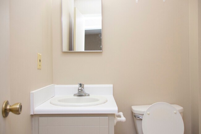 Building Photo - Heart of Madison City! Madison City Schools!