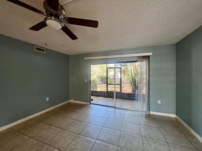 Building Photo - All inclusive 2 bed/ 1 bath condo in Hidden Lakes - Coming Soon near Downtown SRQ
