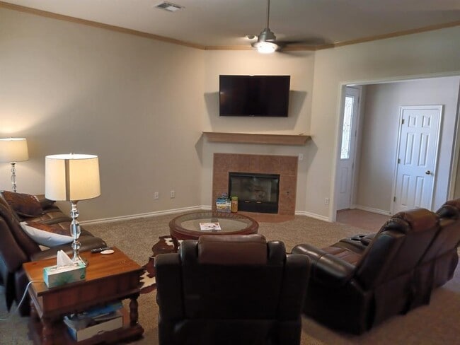 Building Photo - 15513 Swallowtail Rd