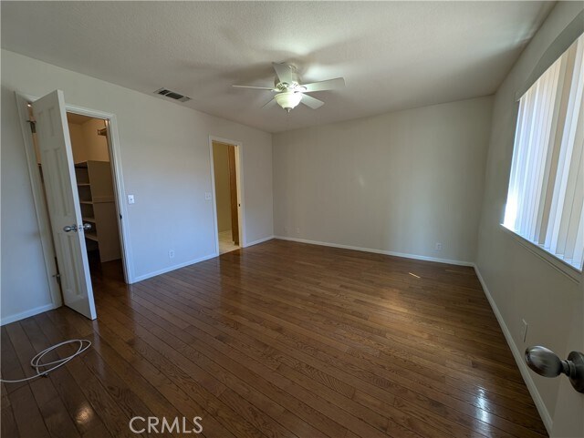 Building Photo - 27535 Lakeview Dr