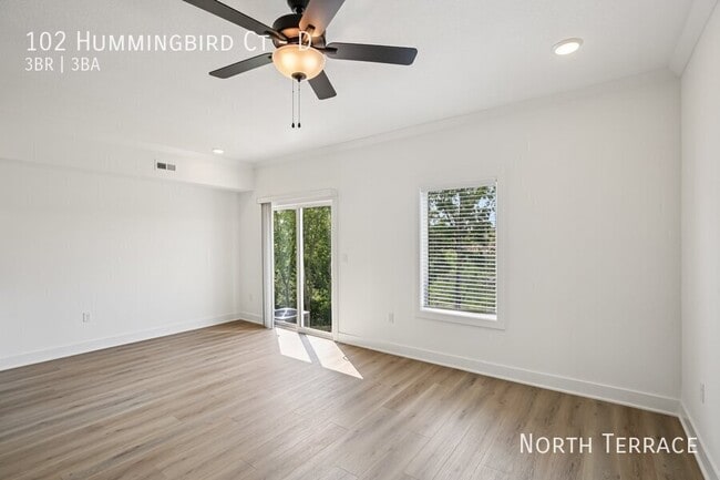 Building Photo - 102 Hummingbird Ct