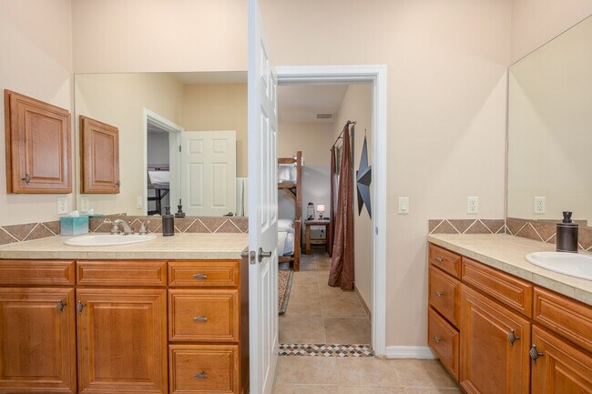 Building Photo - 39609 N 2nd Way