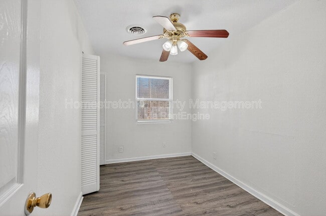 Building Photo - 811 St Thomas Ln