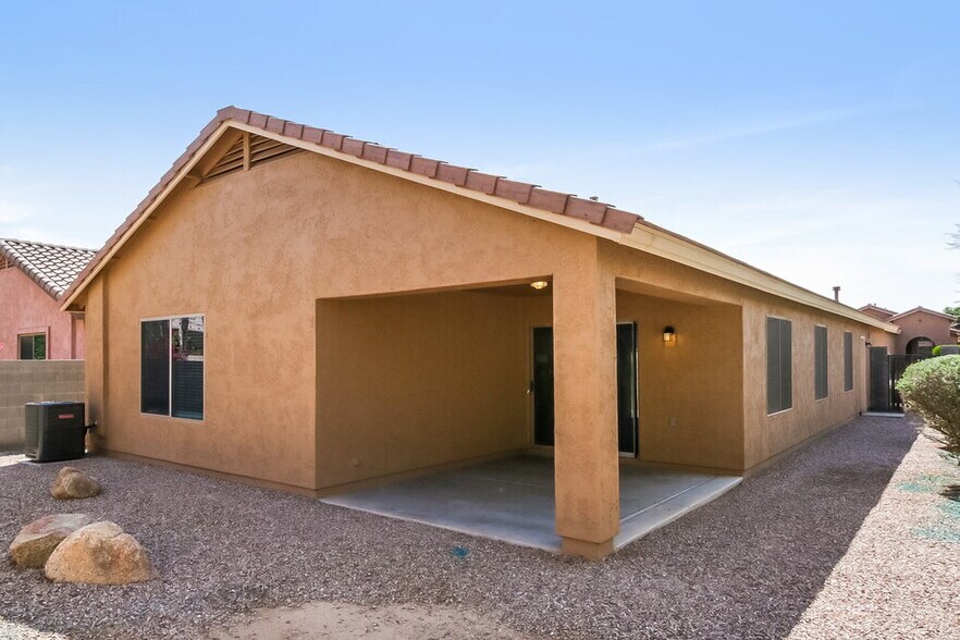 Building Photo - 2370 W Gold Dust Ave