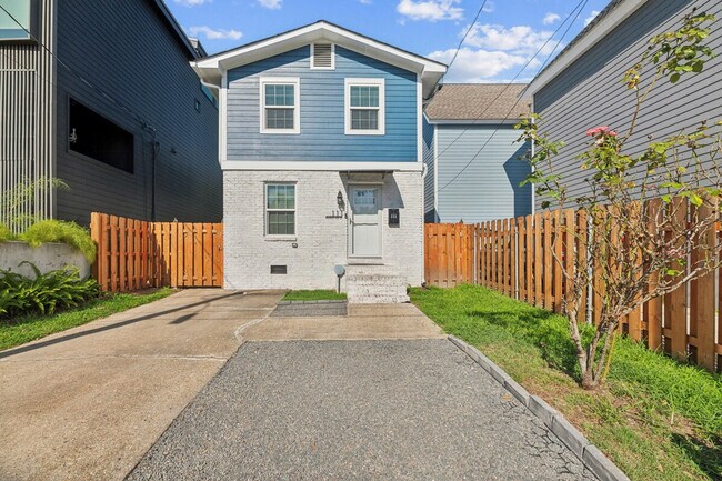 Building Photo - 111 Hanover St