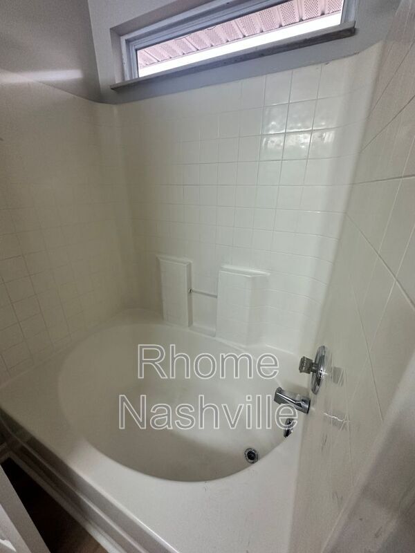 Building Photo - 1012 Pawnee Trail