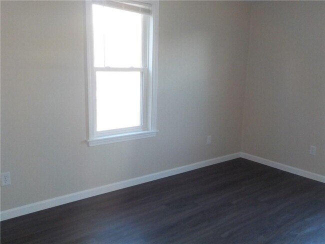Building Photo - 1098 Diamond Hill Rd