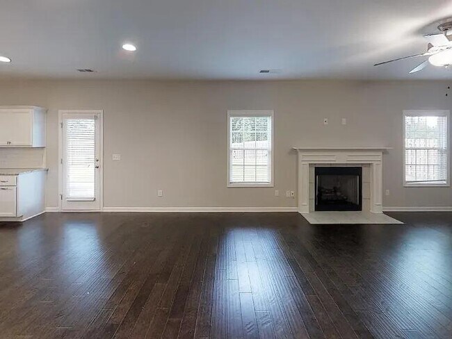 Building Photo - 2623 Dunkirk Cir