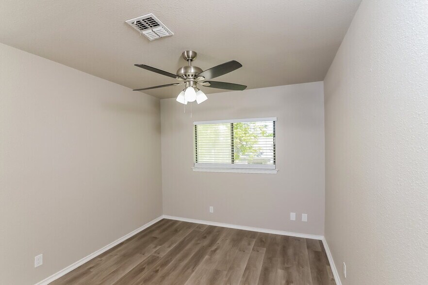 Building Photo - 9339 Autumn Sun