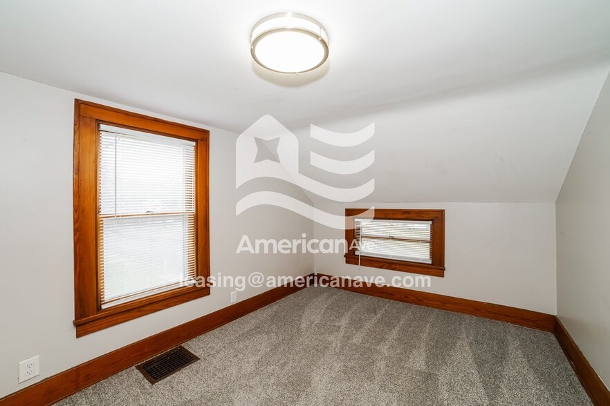 Building Photo - 306 Eldridge St