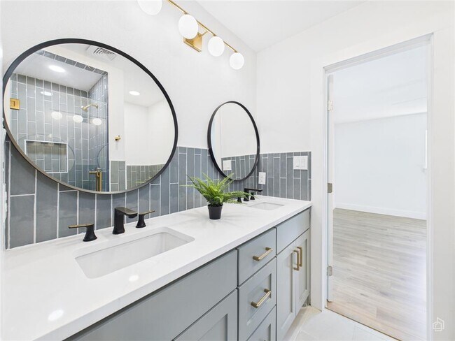 Building Photo - 7019 Creighton Ln