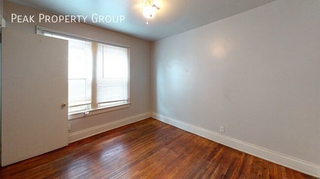 Building Photo - 383 E 13th Ave
