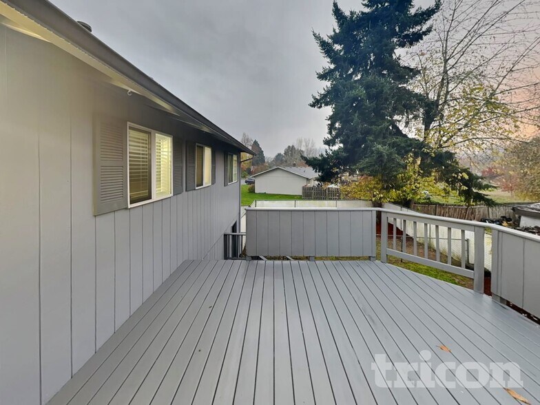 Building Photo - 13525 SE 120th Way