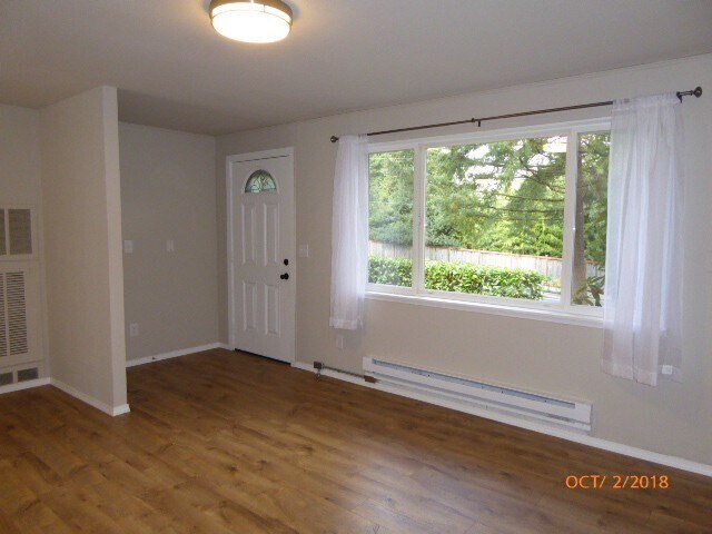 Building Photo - Charming 3 Bed 2 Bath Rambler in Eastgate