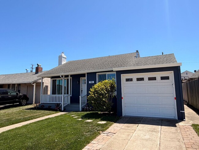 Building Photo - Spacious 4 Bedroom/2Bathroom Home in South San Francisco!