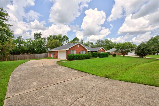 Building Photo - 11321 Peyton Dr